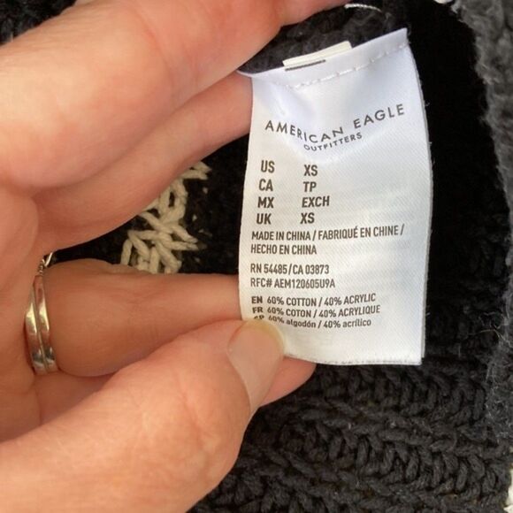 American Eagle Black and White Striped Pocket Sweater - Picture 9 of 10